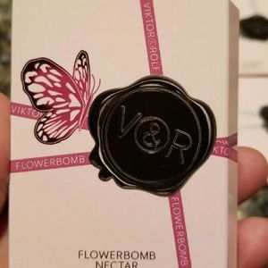 4 Flowerbomb nectar parfum